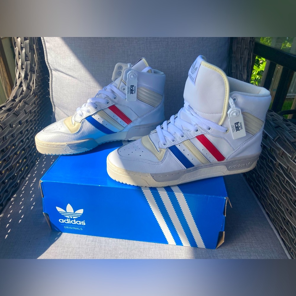Excellent Condition Adidas Rivalry High Top